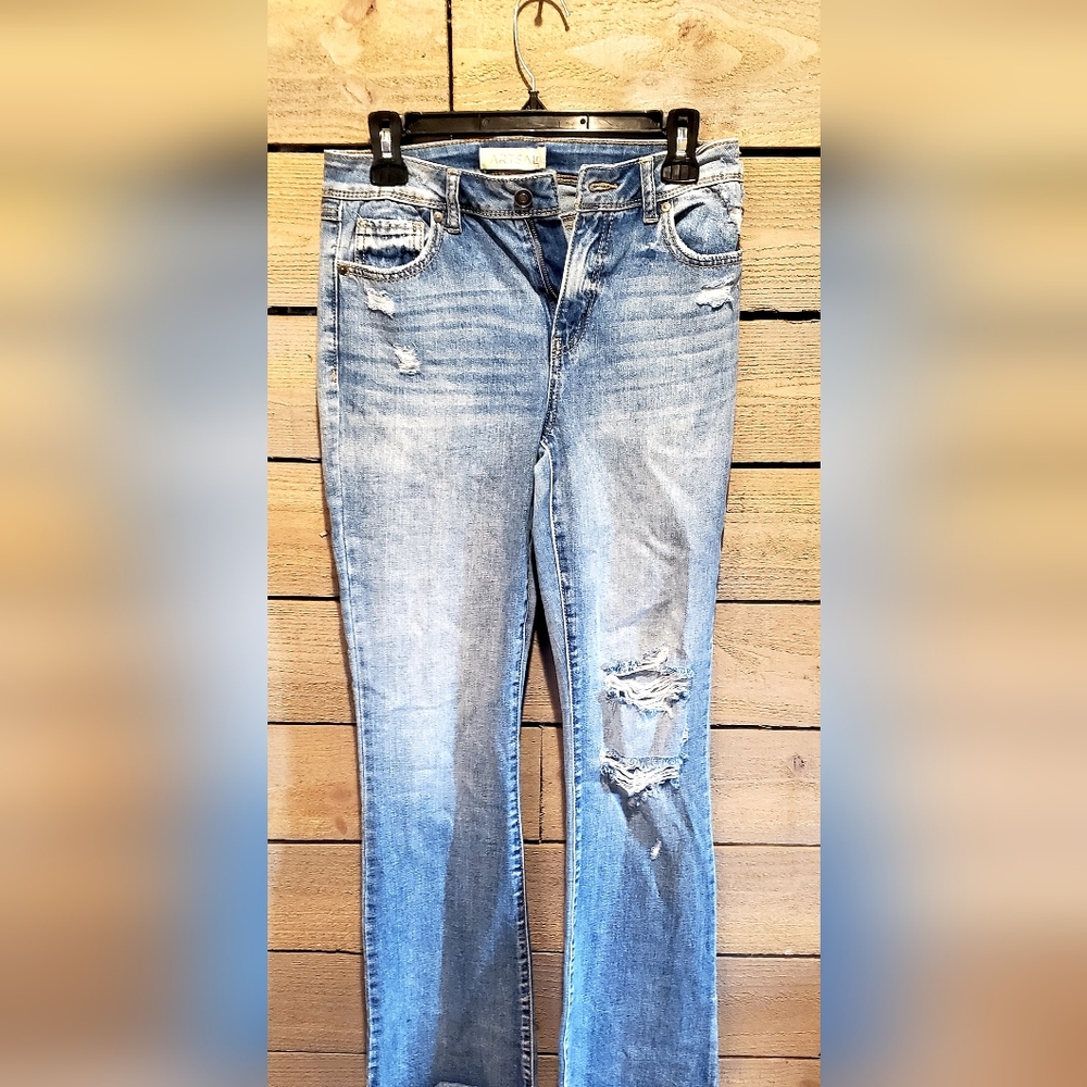 ARTSAL NWOT Distressed Blue Jeans